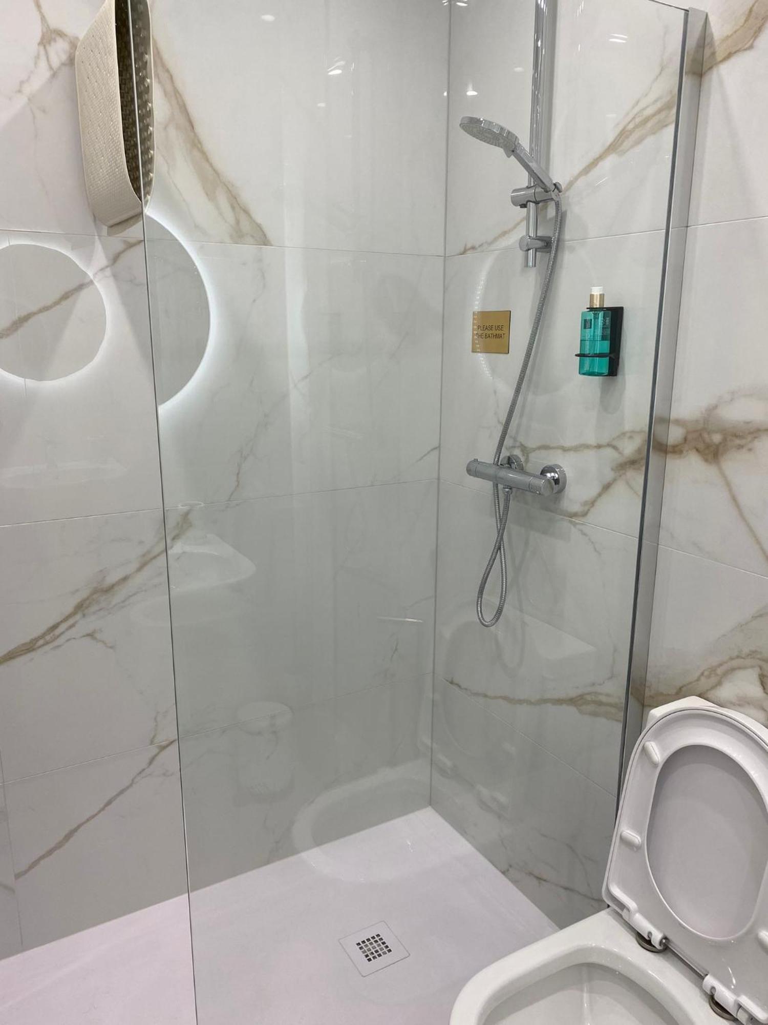 53 Luxury Accommodation Мейнут Стая снимка